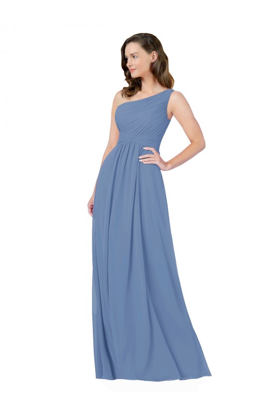Compre Azul Windsor Cubierta Un Hombre Gasa Largo Vestidos de dama de honor