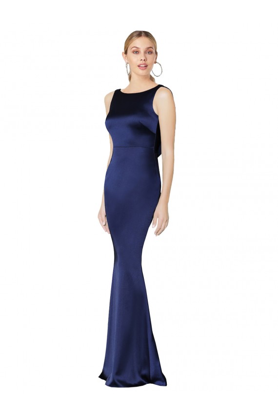Compre Azul marina oscuro Cubierta Halter Cuello Alto Satén elástico Largo Formales Vestidos de dama de honor / Vestidos de fiesta
