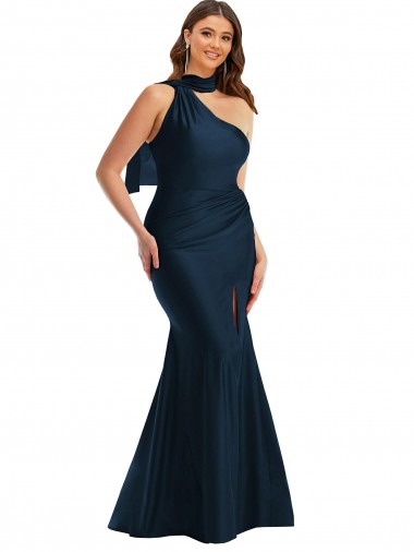 Compre Azul marina oscuro Sirena Un Hombre Halter Satén sedoso Largo Formales Vestidos de dama de honor / Vestidos de fiesta