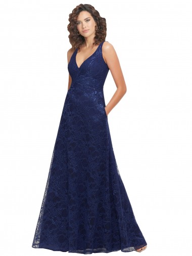 Compre Azul marina oscuro línea A Cuello en V Encaje Largo Vestidos de dama de honor