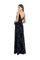 Compre Azul marina oscuro línea A Cuello en V Terciopelo floral Terciopelo Elástico Largo Vestidos de dama de honor