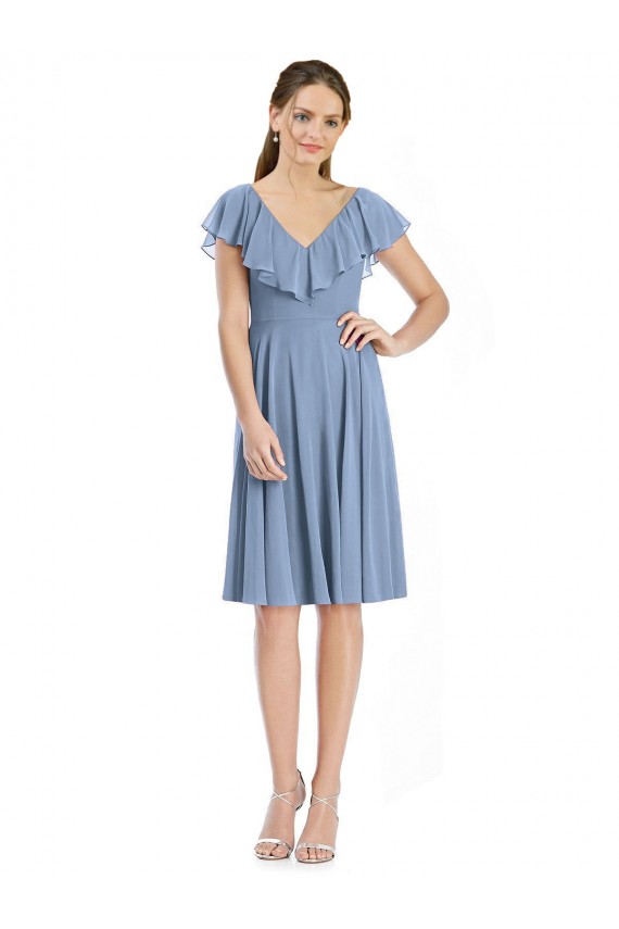 Compre Azul polvoriento línea A Cuello en V Cóctel Gasa Corto Vestidos de dama de honor