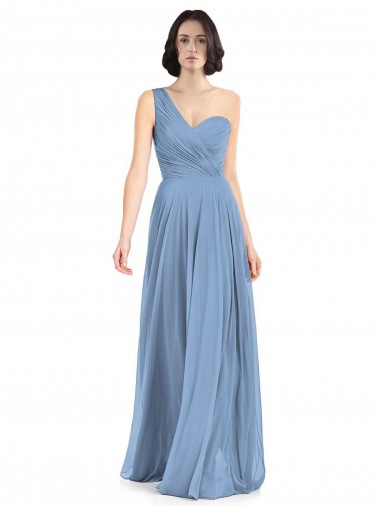 Compre Azul polvoriento línea A Un Hombre Gasa Largo Vestidos de dama de honor