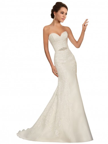 Compre Blanco Cubierta Cuello de Corazón Cola capilla Tul Encaje Vestidos de novia