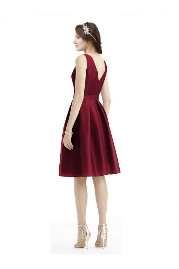 Compre Borgoña línea A Barco Satén Corto Vestidos de dama de honor / Vestidos de cóctel / Vestidos para homecoming