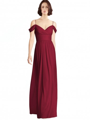 Compre Borgoña línea A Hombros Descubiertos Cuello en V Gasa Largo Vestidos de dama de honor