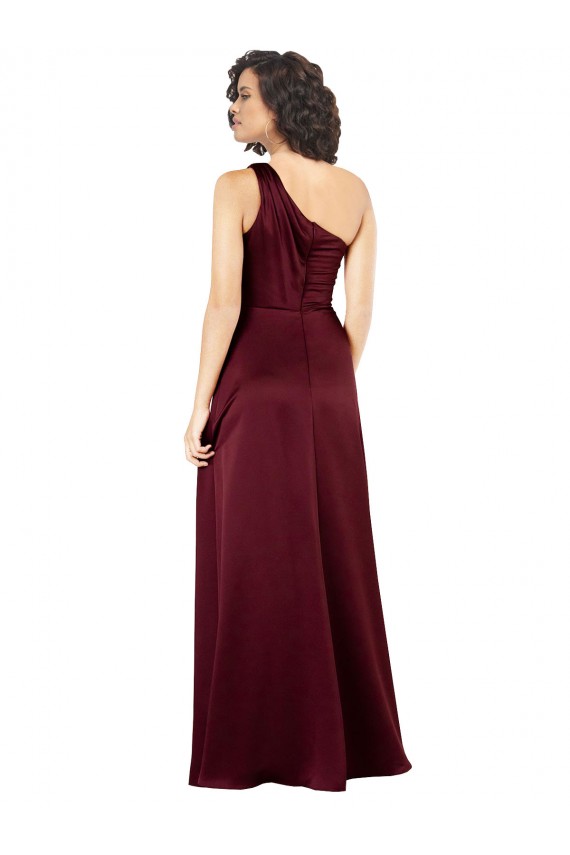 Compre Borgoña línea A Un Hombre Satén sedoso Largo Formales Vestidos de dama de honor / Vestidos de fiesta
