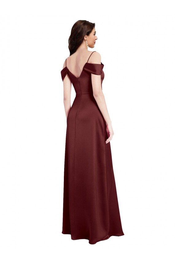 Compre Borgoña oscuro línea A Hombros Descubiertos Cuello en V Satén elástico Largo Formales Vestidos de dama de honor / Vestidos de fiesta