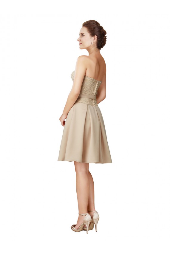 Compre Champán línea A Cuello de Corazón Satén Encaje Corto Vestidos de dama de honor