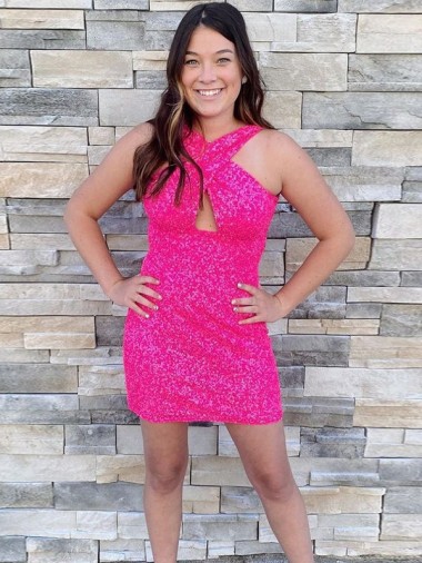 Compre Fucsia Cubierta Halter Corto Lentejuelas Terciopelo Corto Vestidos de fiesta