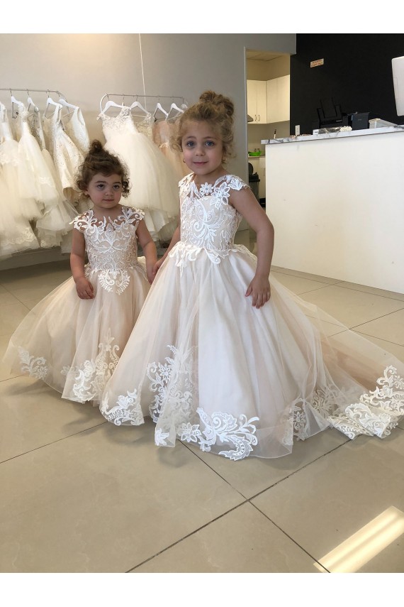 Compre Marfil Barco Cola capilla Tul Encaje Largo vestidos de niña de las flores
