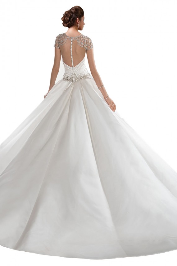 Compre Marfil línea A Cuello de Corazón Cola capilla Satén Vestidos de novia