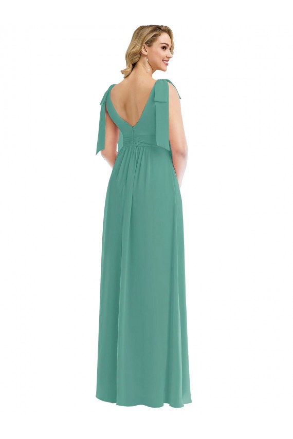 Compre Plata islandesa línea A Cuello en V Gasa Largo Vestidos de dama de honor