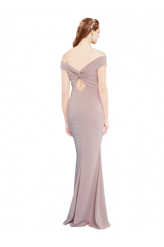 Compre Rosa empolvado Sirena Hombros Descubiertos Cuello en V Crepé Elástico Largo Formales Vestidos de dama de honor / Vestidos de fiesta