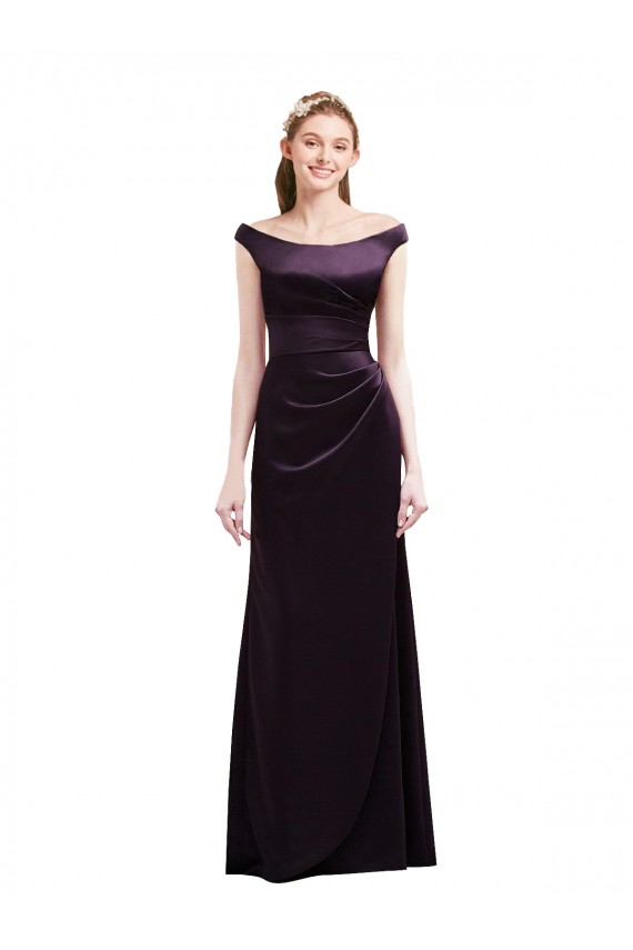 Compre Uva línea A Hombros Descubiertos Satén Largo Vestidos de dama de honor